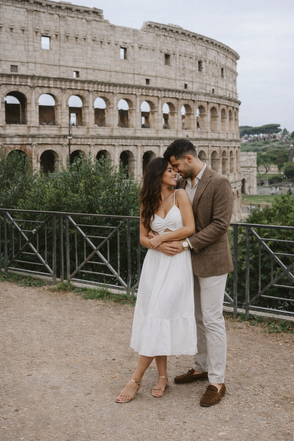 Rome Photoshoot with Professional Photographer Rome – Colosseum & Ancient Landmarks